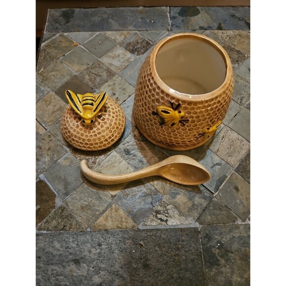 Retro Arnel's Honey Bee Hive Pot with Lid & Spoon VTG Jar - Picture 4 of 9